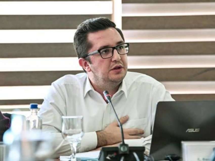 Deputeti i LDK-së reagon pas kallëzimit penal ndaj ministres Hajdari