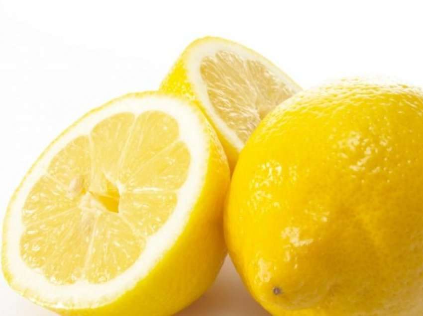 Tri mënyra se si të përdorni limonët e mbetur për të pastruar kuzhinën