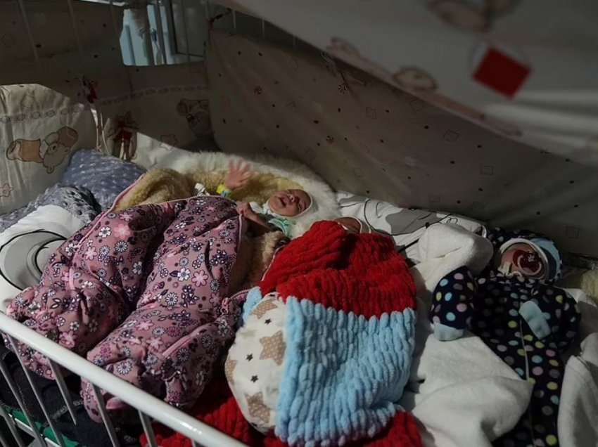 Tmerr në Mariupol/Ushtarët e Putinit mbajnë peng 500 njerëz në një spital, foshnjat e lindura mbesin të braktisura 