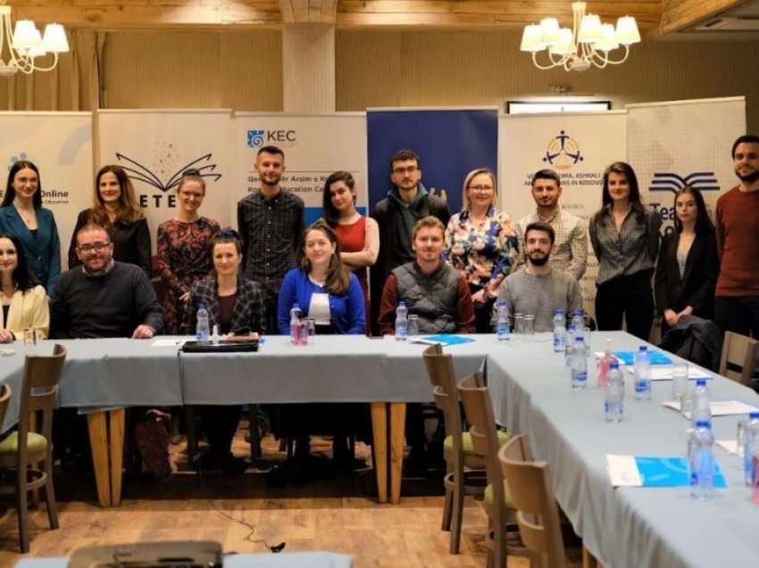 Themelohet rrjeti ombrellë i OSHC-ve për arsimin parauniversitar të Kosovës