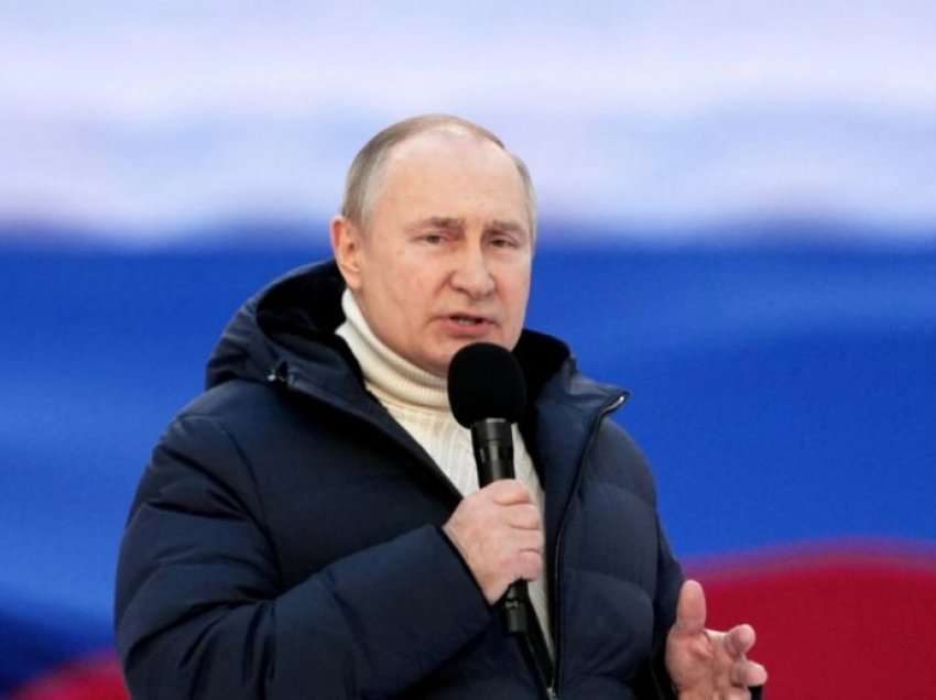 Ajo që nuk pritej/ Tv shtetëror rus ndërpret transmetimin e fjalimit të Putin në stadium