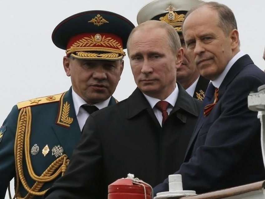 Përgatiten terrenin në Ukrainë/ Putini i vendos në arrest shtëpiak spiunët rusë - ja çka i pret ata