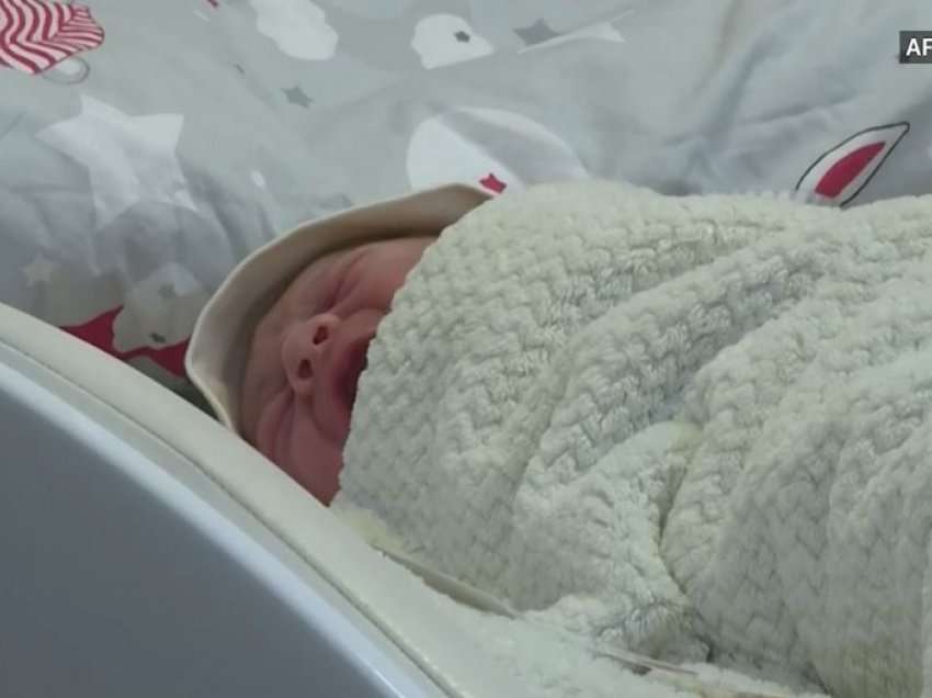 Bodrume dhe bebe: Një natë në një maternitet ukrainas