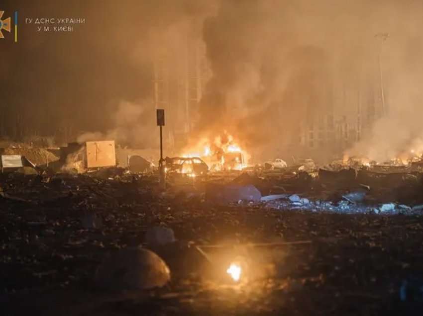 Gjashtë të vdekur nga bombardimet gjatë natës në qendrën tregtare në Kiev