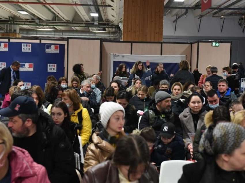 ​Franca përgatitet të presë 100.000 refugjatë ukrainas