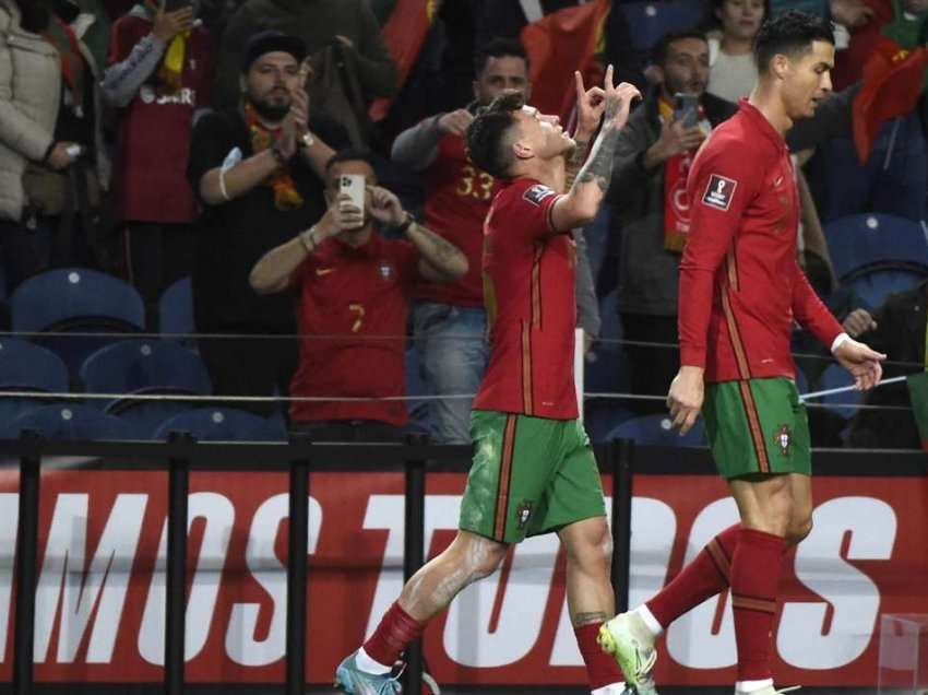 Portugalia në finale të play-off-it, Yilmaz figura tragjike e Turqisë
