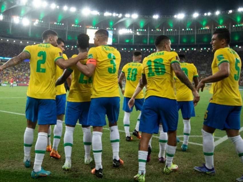 Brazili bën detyrën përballë Kilit