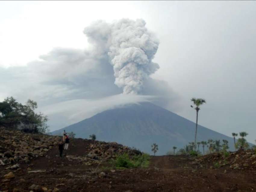 Shpërthen vullkani në Filipine