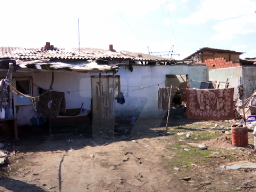Gypat e kanalit ua pamundësojnë ndërtimin e shtëpisë një familjes në Plemetin 