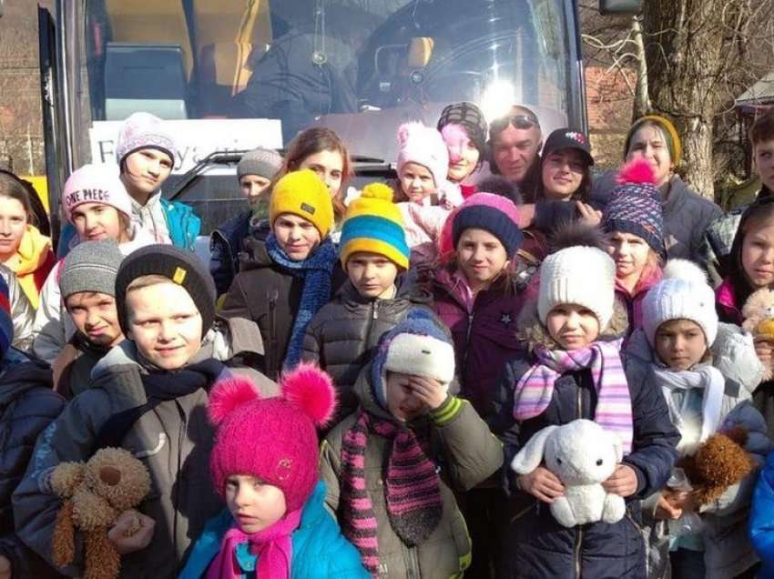 Fëmijët përbëjnë gjysmën e të gjithë refugjatëve ukrainas