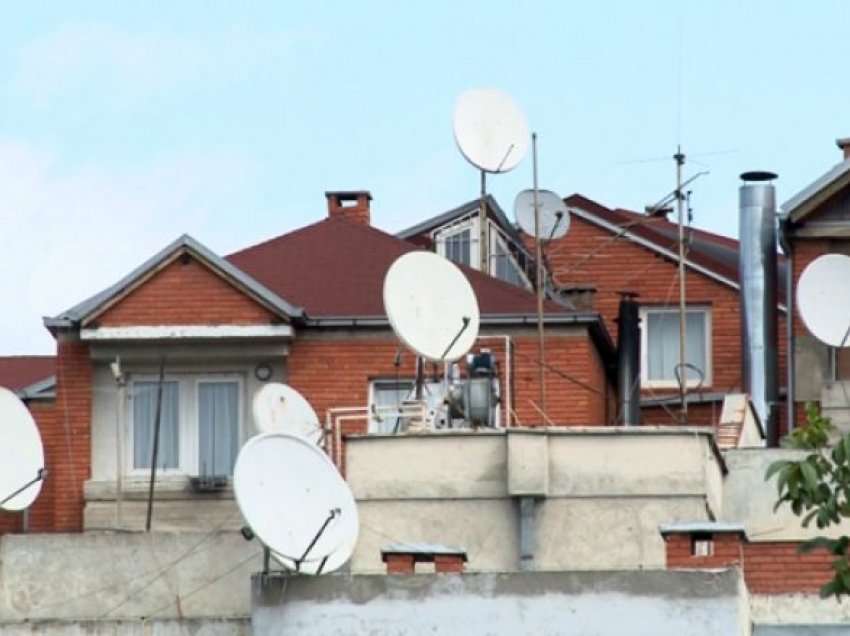 Komuna e Prishtinës iu kërkon qytetarëve të largojnë antenat satelitore nga banesat e tyre