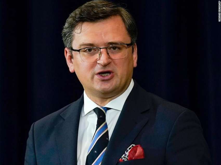 Ministri i Jashtëm i Ukrainës u bën thirrje vendeve që të kriminalizojnë përdorimin e simbolit “Z”