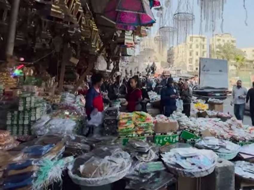Egjiptianët furnizohen me ushqime për Ramazan: Të gjitha çmimet janë rritur
