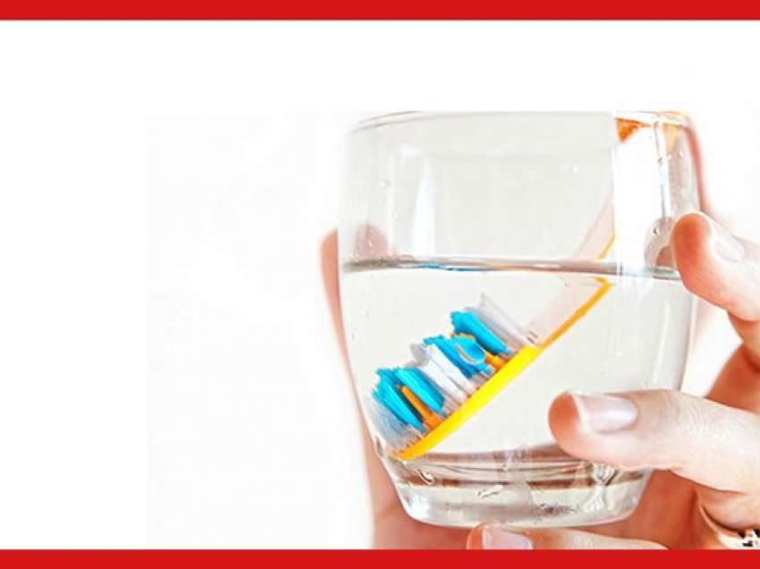 Brushën e dhëmbëve vetë mundeni ta dezinfektoni me një përbërës