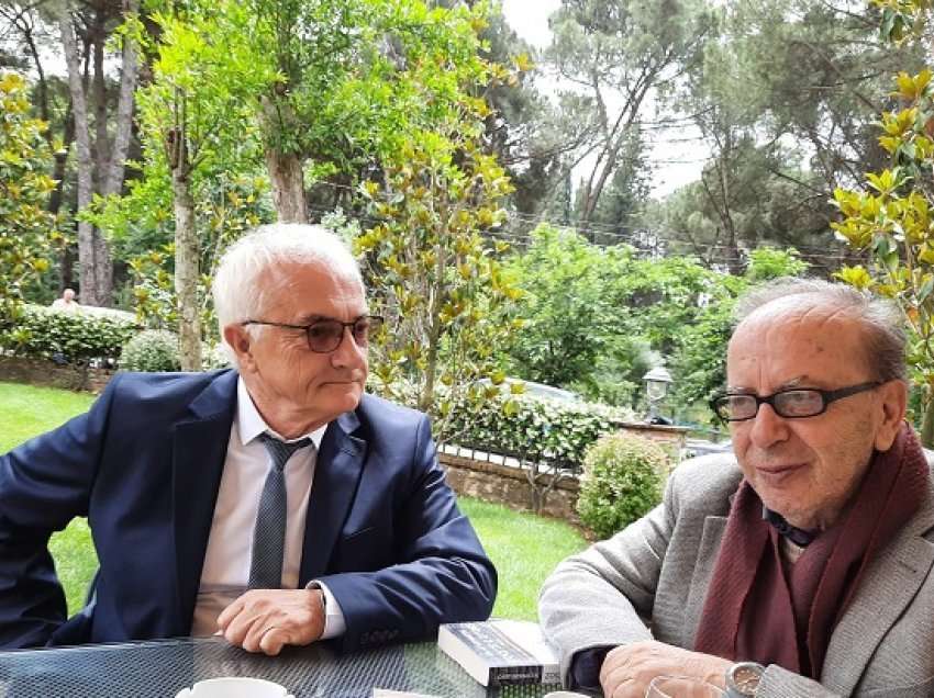 Publicisti i njohur zbulon prapaskenat dhe tregon reflektimin e Ismail Kadaresë: Pse i kërkoi falje Ibrahim Rugovës për kritikat që i bëri!