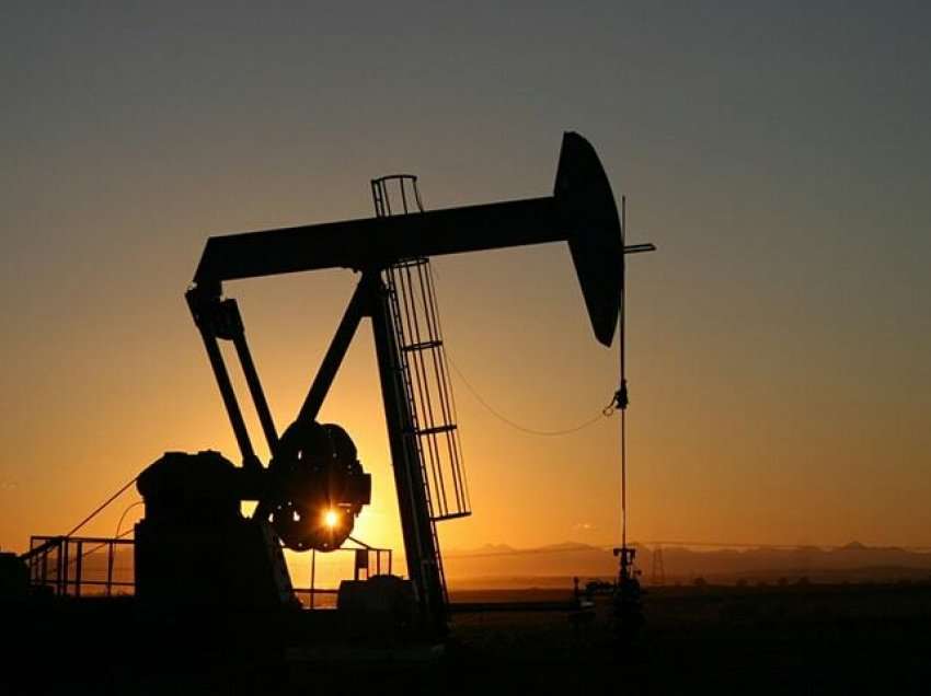 Biznesi i turbullt i embargove të naftës