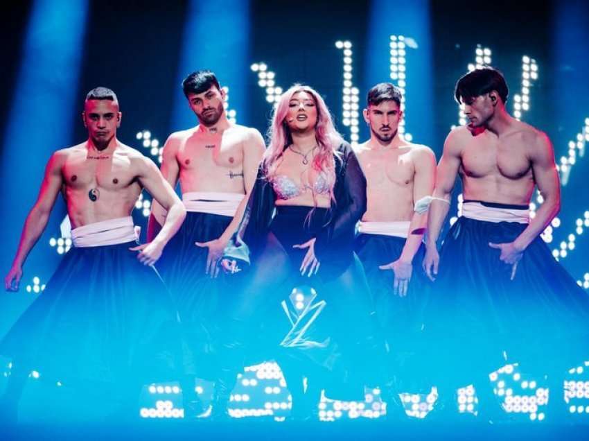 Eurovisioni i fshiu foton, Ronela Hajati zbulon si qëndron e vërteta: Koreografia u censurua, duhej të ishin marrë…