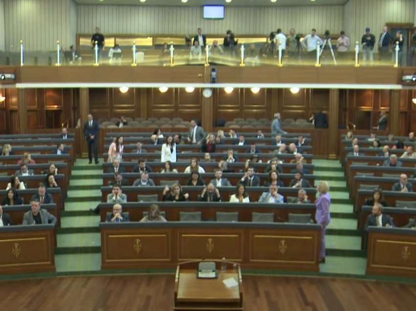 Live: Tensione dhe përplasje në Kuvend, reagon menjëherë Konjufca – merr këtë vendim urgjent