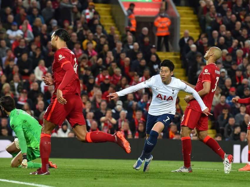 Liverpooli gabon në duel me Tottenhamin, vështirëson punën për titull 