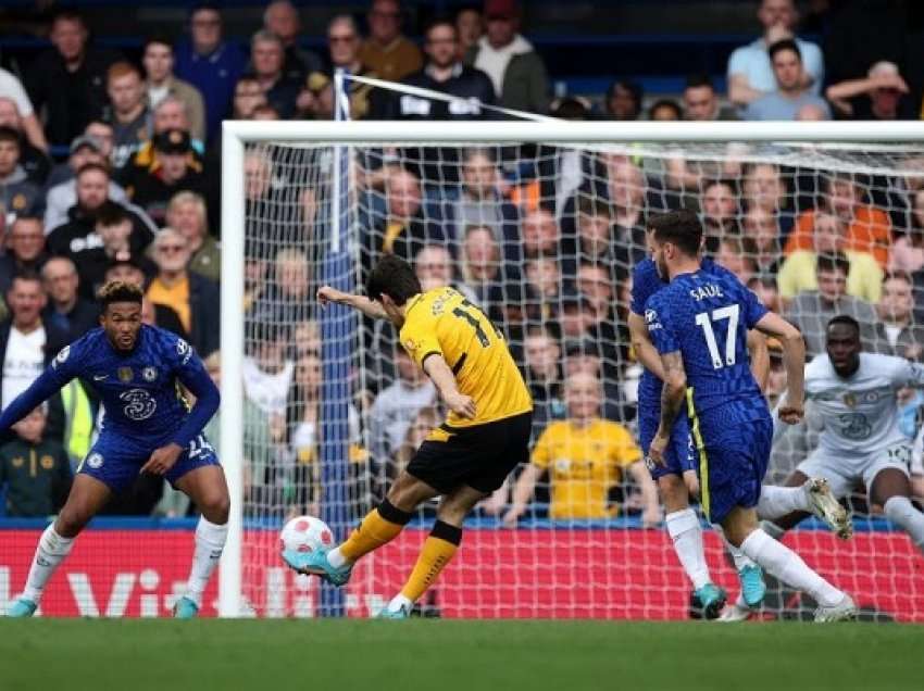 Wolves bombardon “Stamford Bridge”, nxjerr një pikë kundër Chelseat