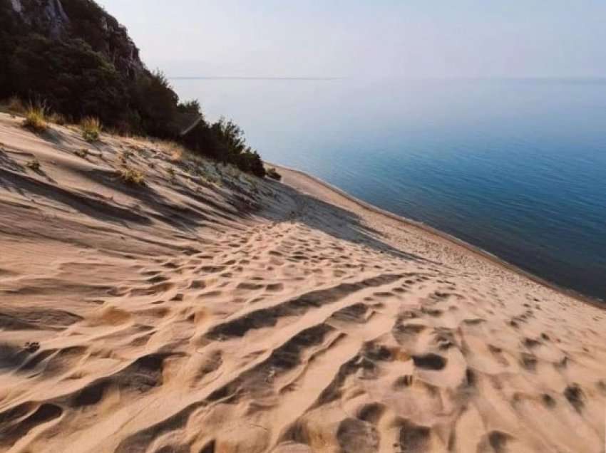 Rama: “Rana e hedhun”, një nga plazhet më magjepsëse të Mesdheut