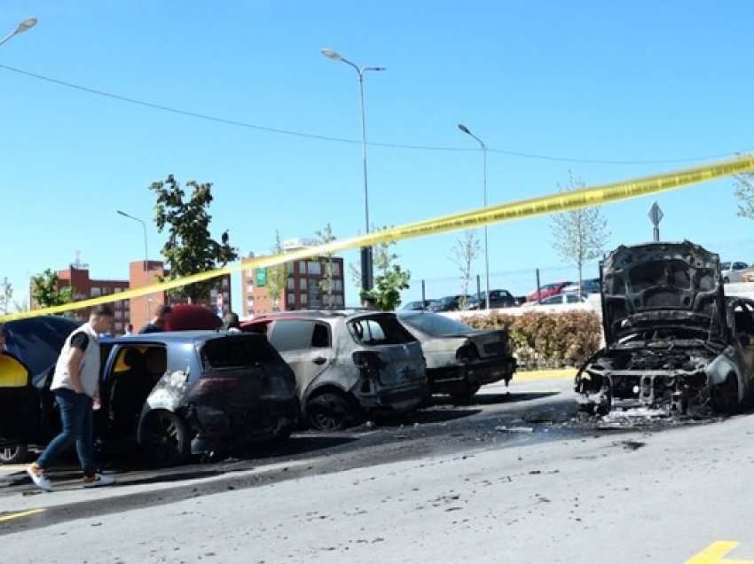 Zjarri përfshiu veturat ne “Albi Mall”, shkak instalimi elektrik