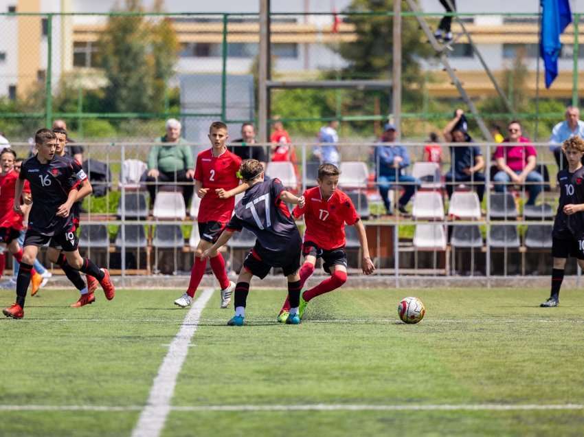 Tirana dhe Korça shkojnë në finalen e moshës U-15