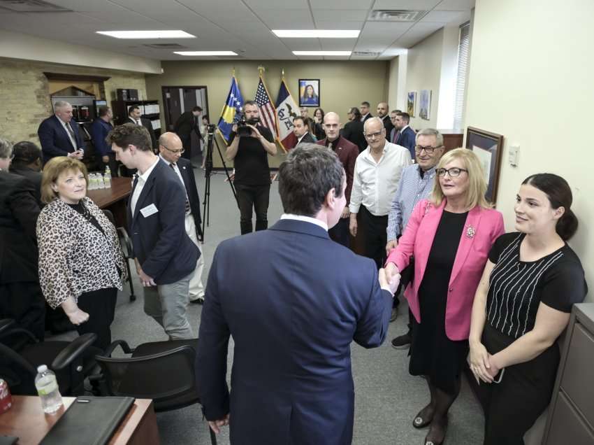 Kryeministri Kurti përuroi hapjen e Shërbimeve Konsullore në Iowa