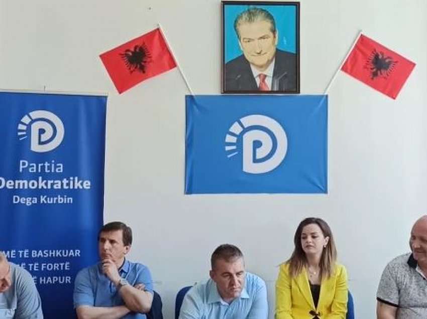 “Jemi parti e djathtë, të futemi në garë”- Ibsen Elezi vijon fushatën për kreun e PD, takon demokratët e Laçit! 