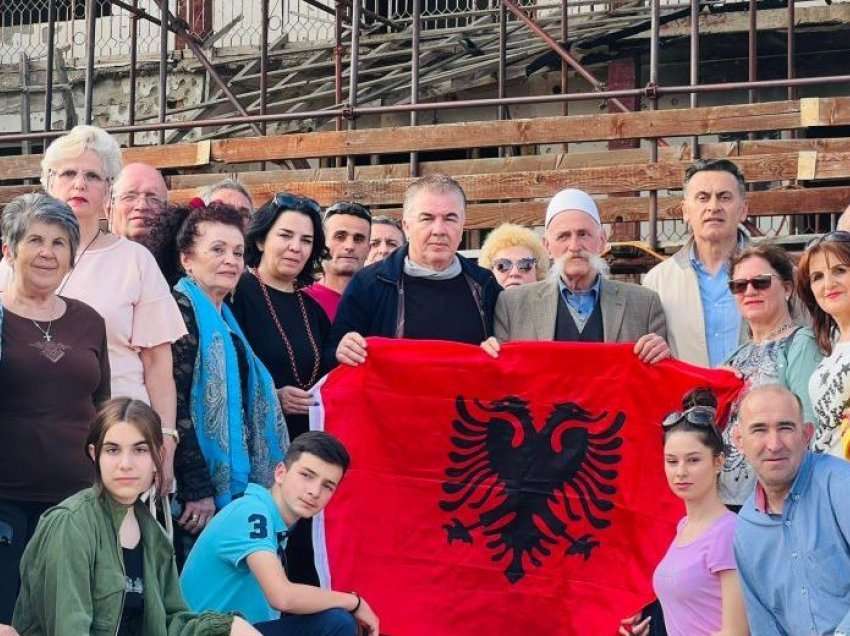 Shqiptarët e Selanikut sollën në Kosovë ngrohtësinë e atdhedashurisë