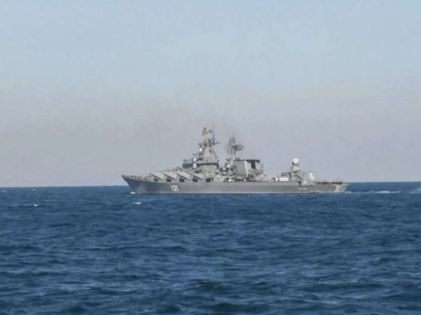 Rusia thotë se ka hequr të gjitha minat nga porti i Detit Azov
