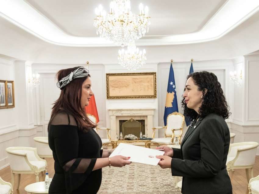 Presidentja Osmani pranoi letrat kredenciale nga ambasadorja e Maltës, Juliana Scerri Ferrante