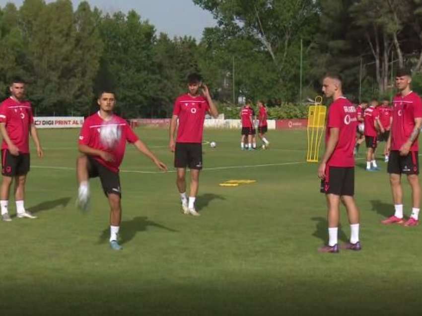 Shqipëria nis “misionin e Ligës së Kombeve”, 29 futbollistë të pranishëm në stërvitjen e parë