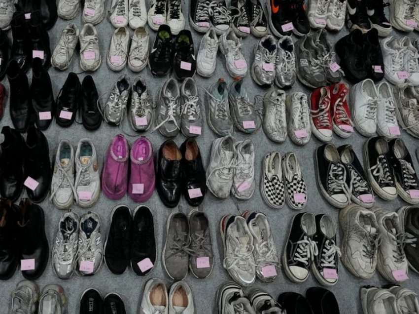 Pas tragjedisë në Korenë e Jugut, 250 palë këpucë të humbura presin pronarët 