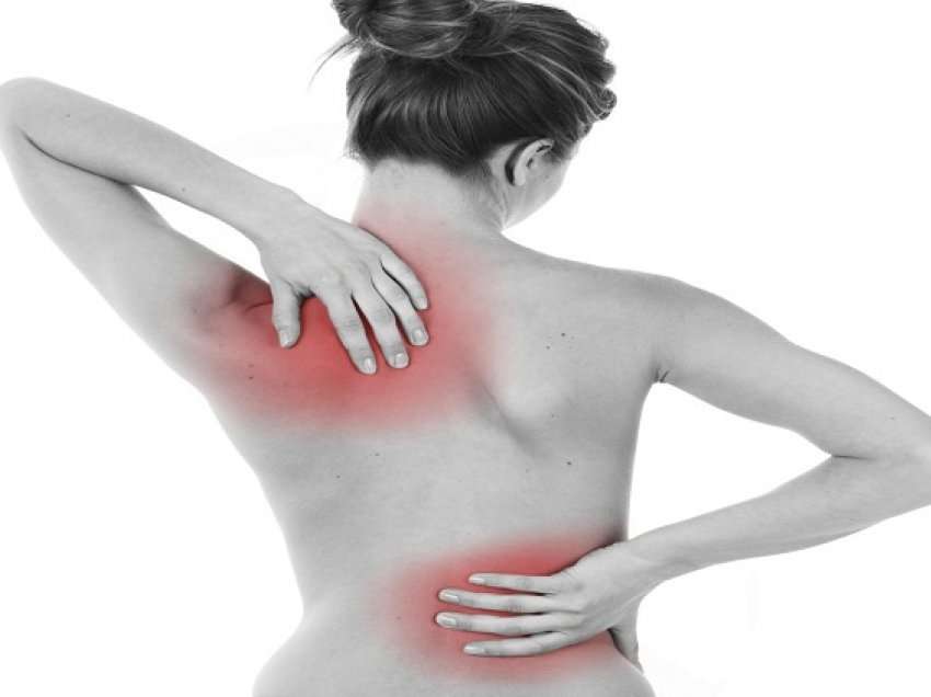 Dhimbja e shpinës; këto janë 3 sinjalet paralajmëruese që femrat nuk duhet të injorojnë kurrë