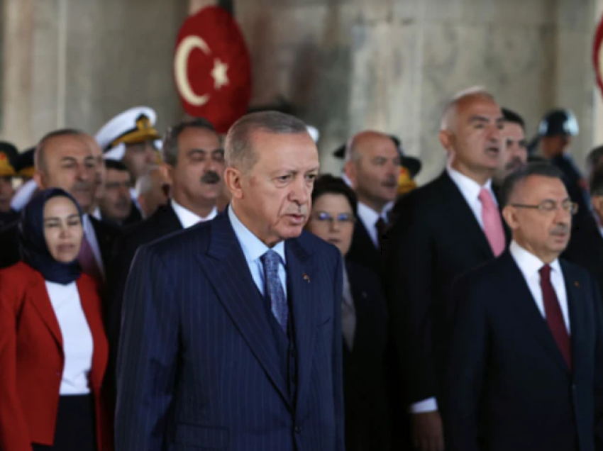 Debati për shamitë kthehet në politikën turke përpara zgjedhjeve