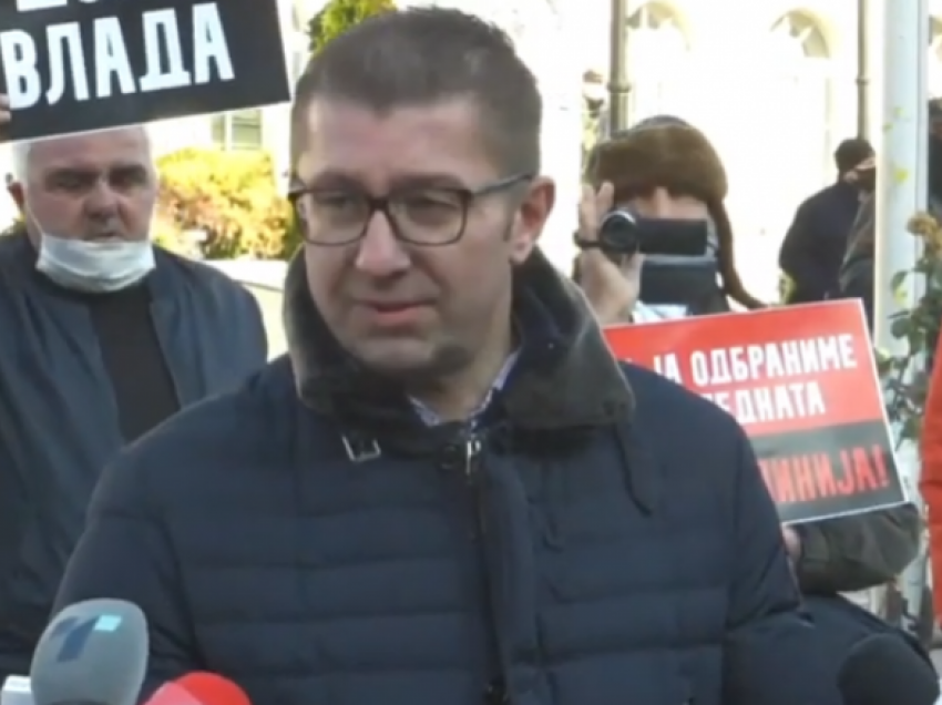 Mickoski: Kovaçevski t’u thotë qytetarëve se buxheti është për vjedhje!