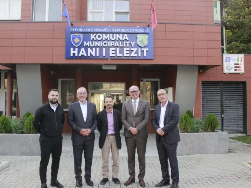 Kryetari i Hanit të Elezit Mehmet Ballazhi takohet me kryetarin e Ferizajt Agim Aliun
