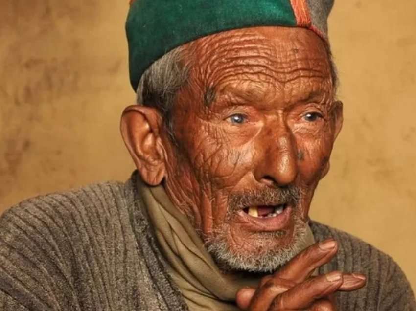 Njihet si votuesi i parë i Indisë, vdes në moshën 105-vjeçare
