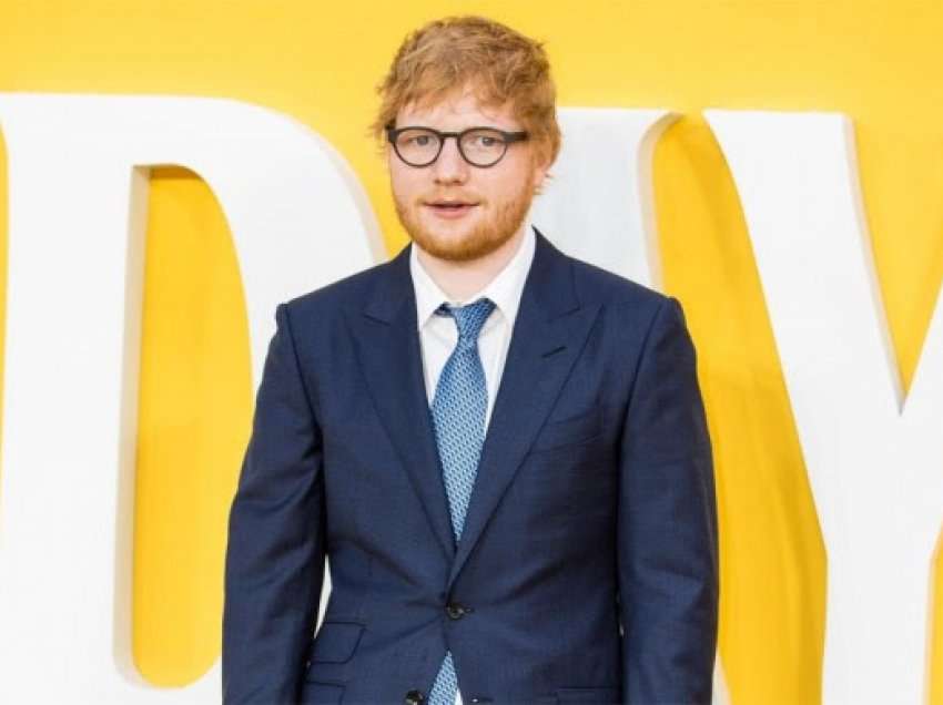 ​Ed Sheeran dhuron rreth një milion funte për të ndihmuar fëmijët me muzikë