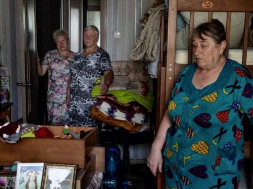 Një fondacion bamirësie ndihmon të moshuarit në Kiev