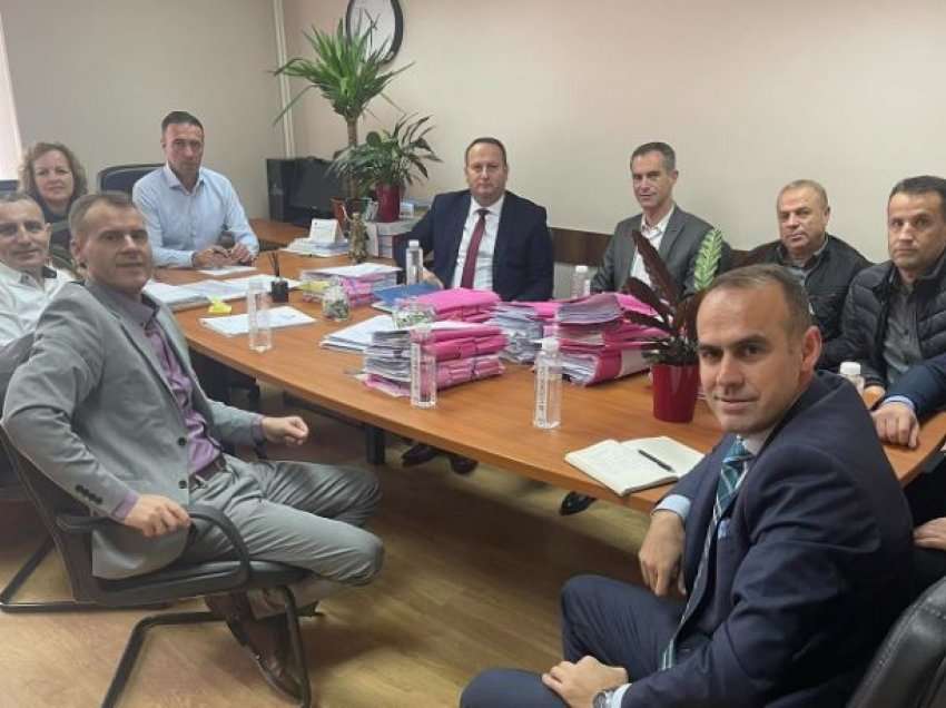 Krerët e KGJK-së dhe SKGJK-së vizitojnë Gjykatën Themelore në Mitrovicë