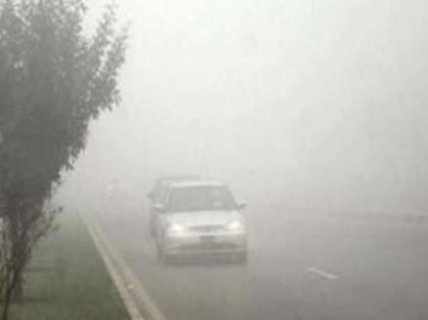 Policia apelon për kujdes gjatë vozitjes kur ka mjegull