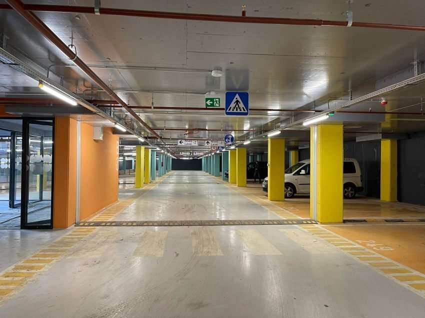 Parkingu nëntokësor në Prishtinë gati të fillojë punën