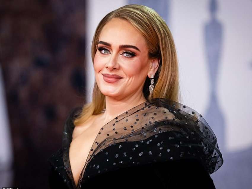 Adele do të përdorë teknologji speciale me vlerë 400 mijë euro për të mbrojtur zërin gjatë performancave 