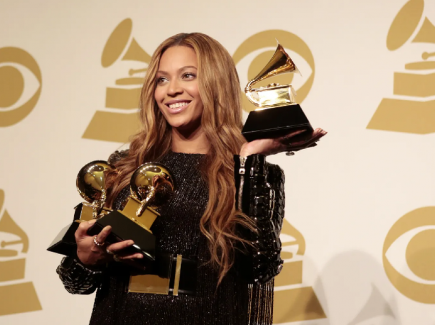 Kjo këngëtare është artistja më e nominuar në historinë e Grammy: E gjeni dot cila?