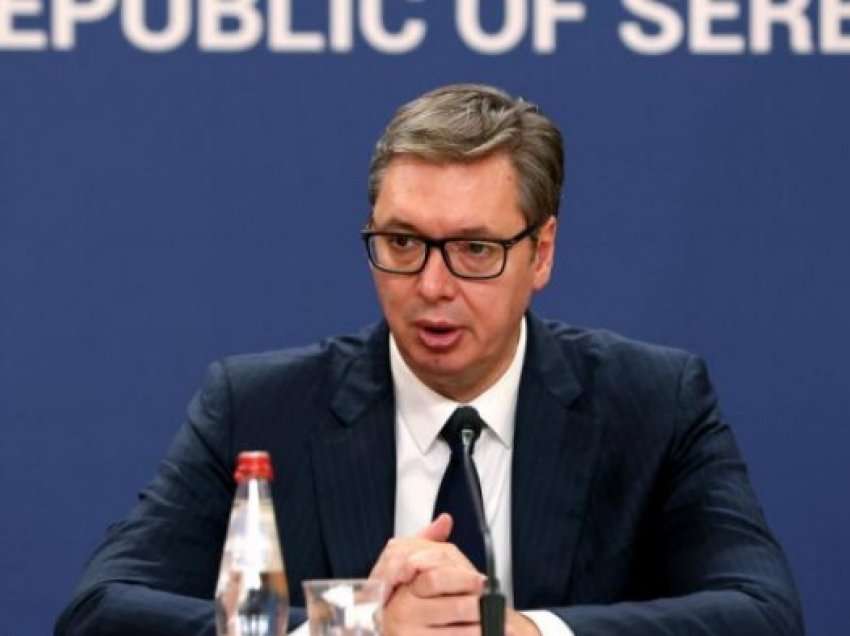 Dushan Janjiq: Është dobësuar pozita negociuese e Serbisë dhe e Vuçiqit