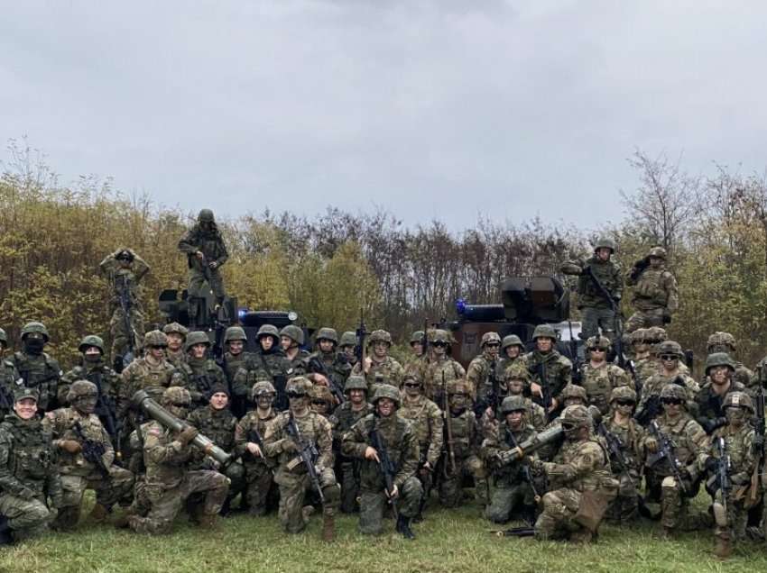 Foto mahnitëse: Policia Ushtarake e FSK-së trajnohet nga amerikanët