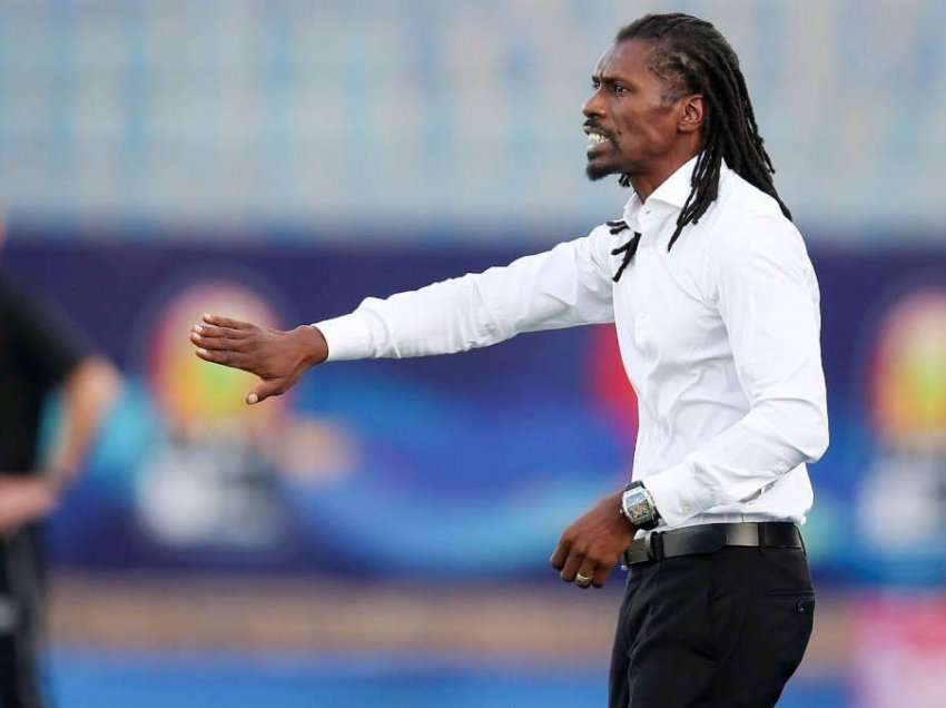 Trajneri i Senegalit merr vendimin e papritur