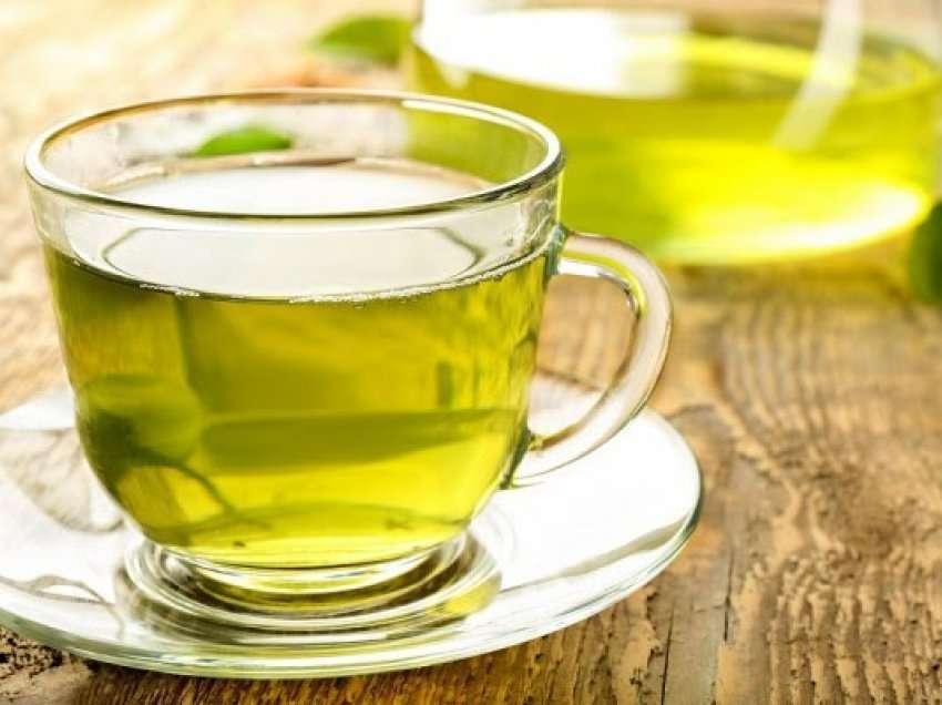 ​Ja çfarë ndodh me trupin tuaj nëse pini çaj jeshil çdo ditë